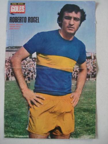 Roberto Rogel con la casaca azur y amarillo